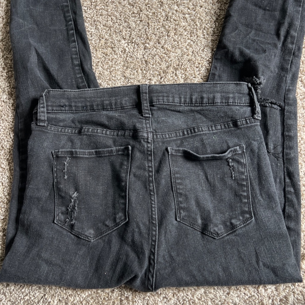 Distressed jeans - Picture 4 of 4